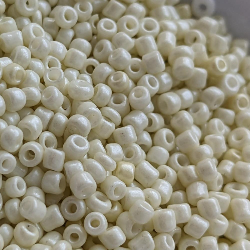 2 mm korálky zo slonoviny, 10 gramov, Čína