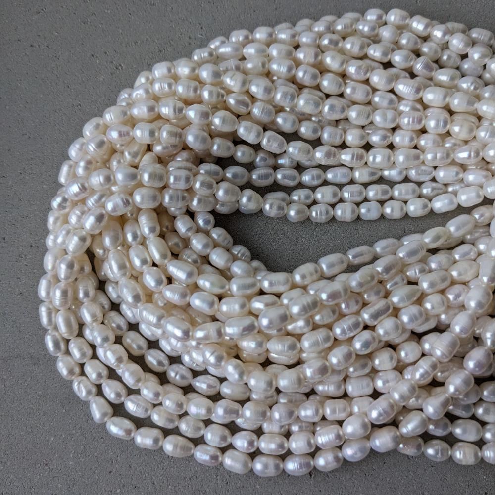Prírodné ryžové perly 5*7 mm, 34 cm