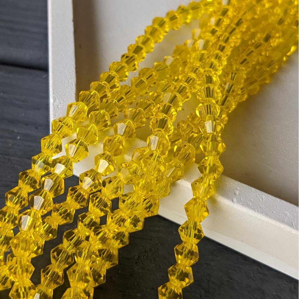 dvojkužeľ žltý priehľadný 4 mm