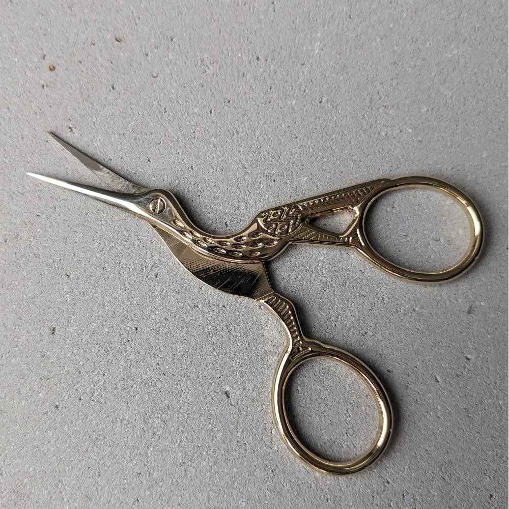 Nožnice na vyšívanie "bocian" 9,4 mm zlaté.