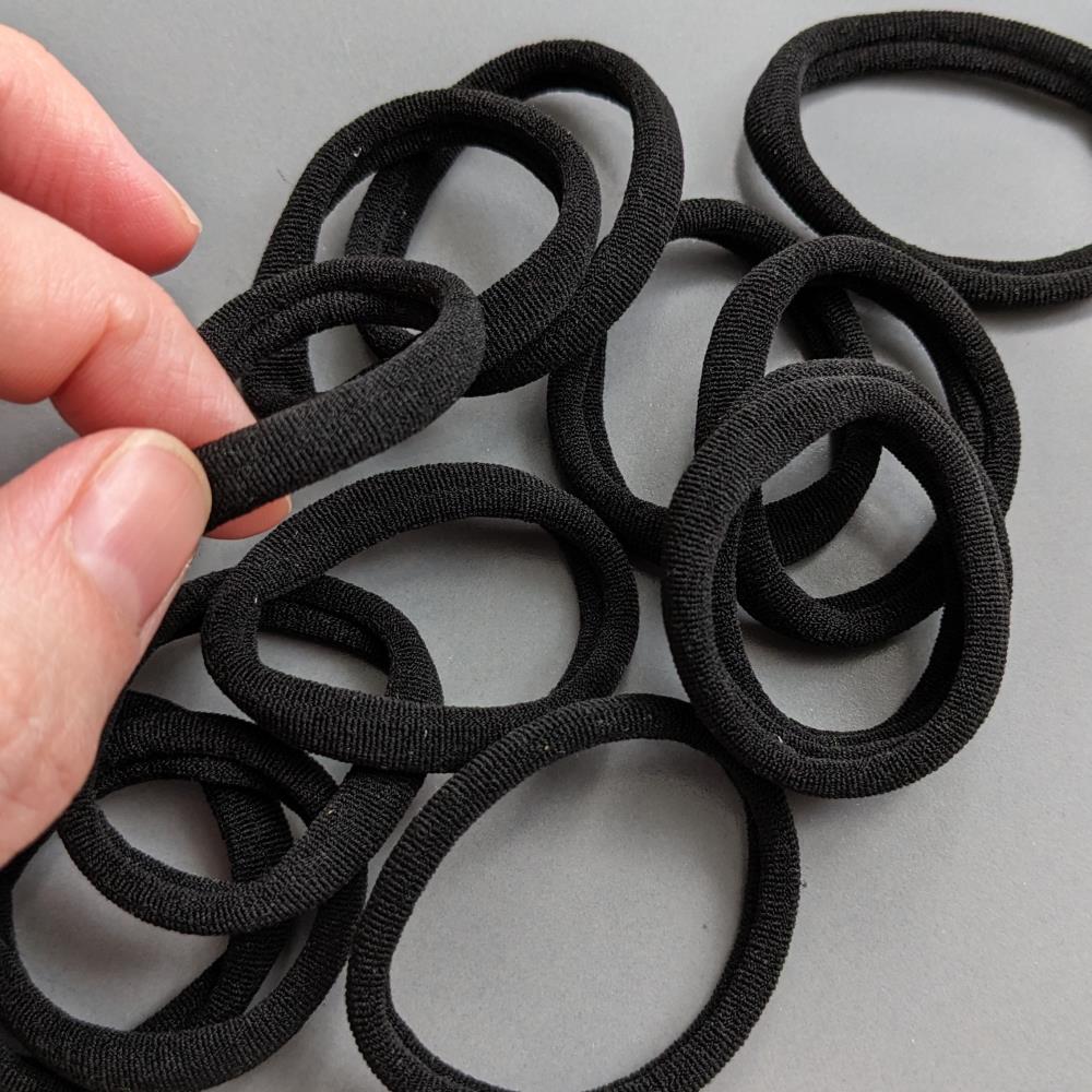 4 cm čierna elastická páska z mikrovlákna