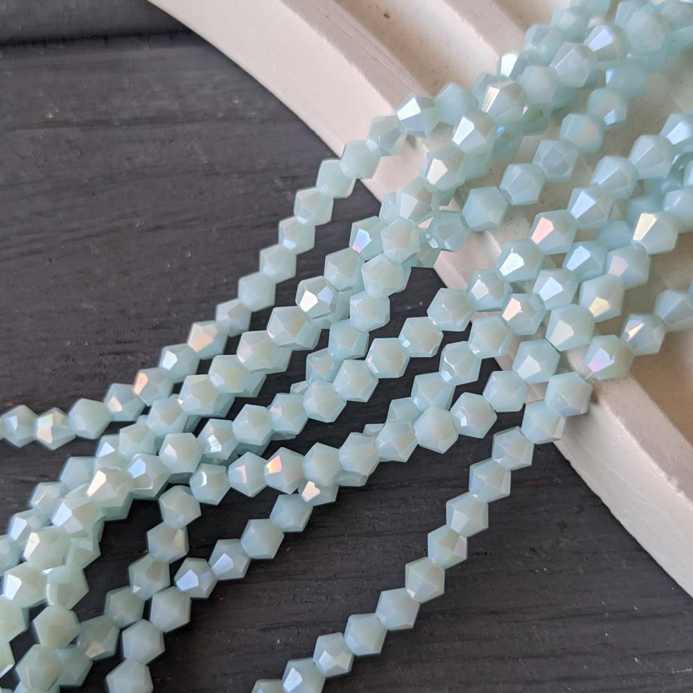 Dvojkužeľ svetlomodrý matný AB 4 mm