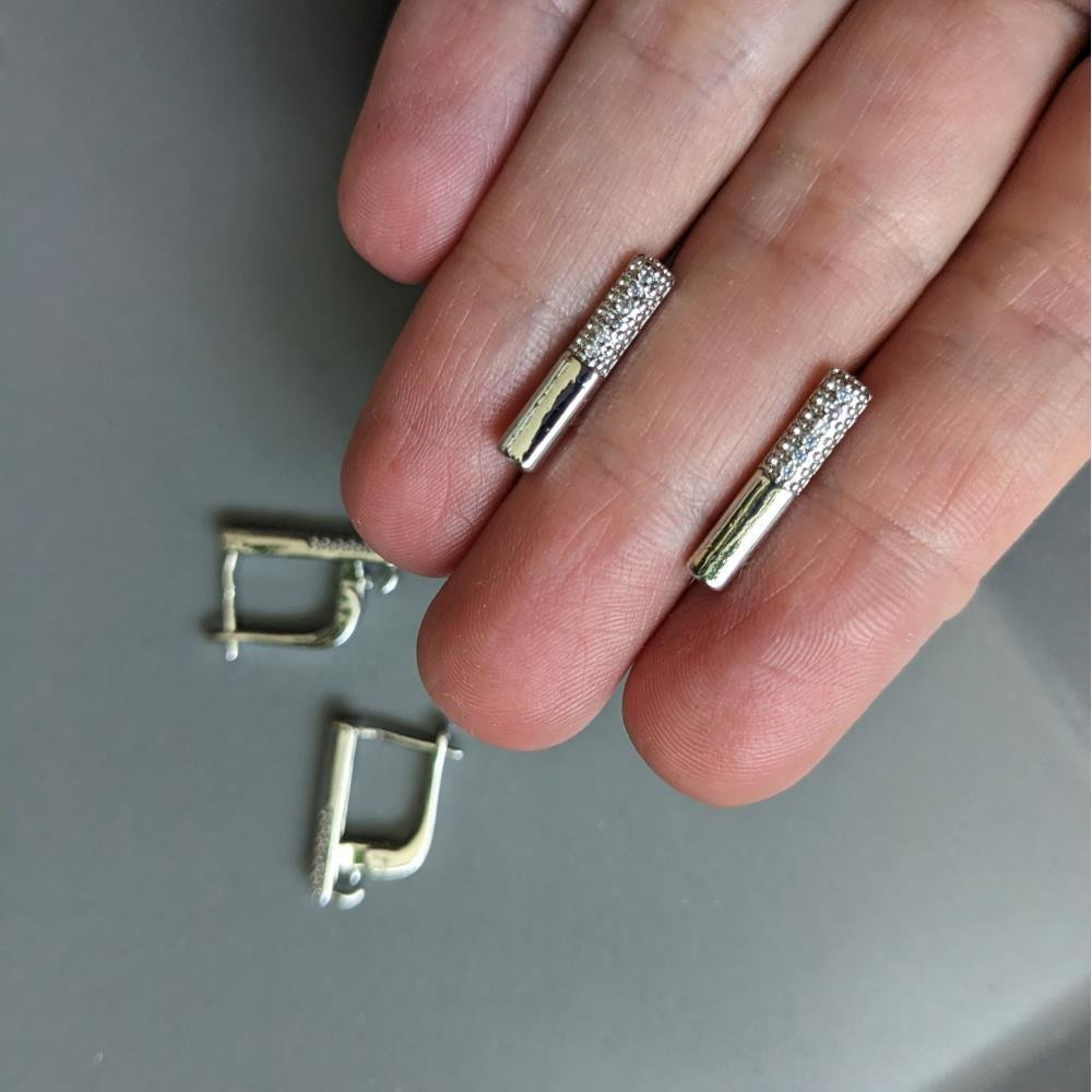 Náušnica s kubickým zirkónom, tubička 3,4*18 mm, ródiované