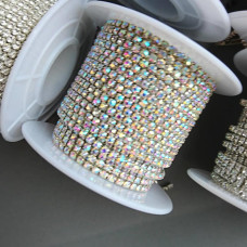 2 mm priehľadná retiazka z AB kamienkov striebornej farby