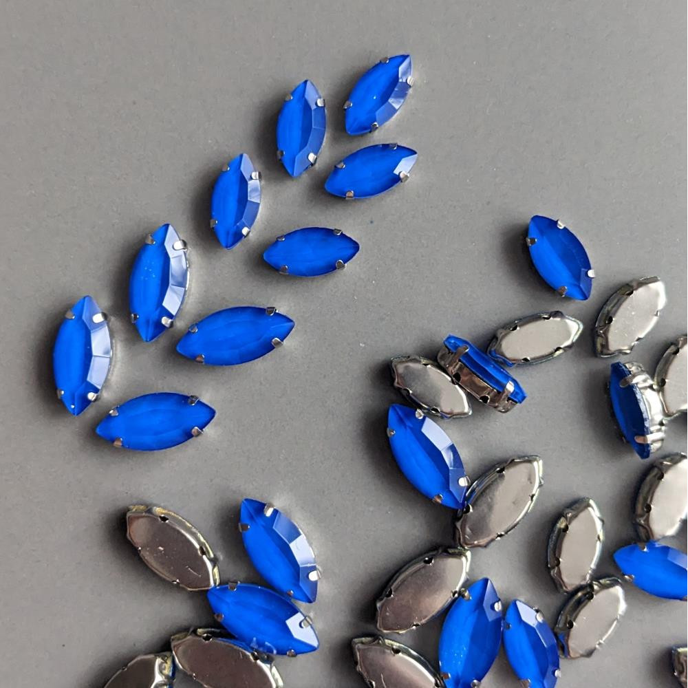 Markíza, kamienok 6*12, modrý opál