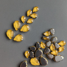 Drahokamová kvapka 7*10 opálovo žltá