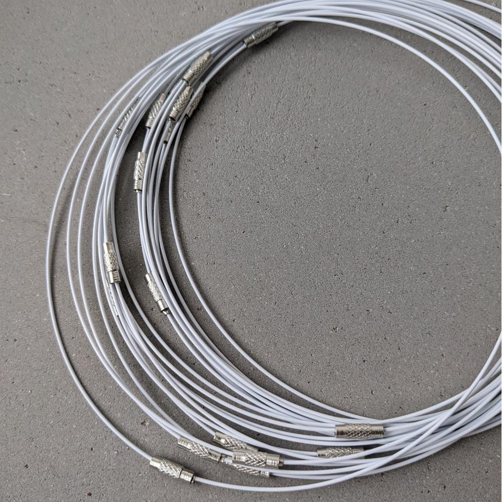 Základňa chokeru so skrutkovacím zapínaním 45 cm biela