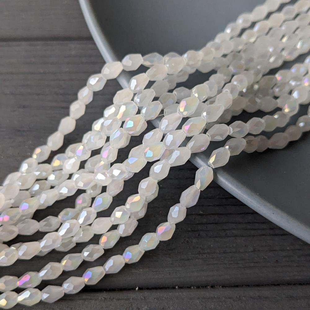 Krištáľová kvapka biela priesvitná AB 4*6, 65 ks.