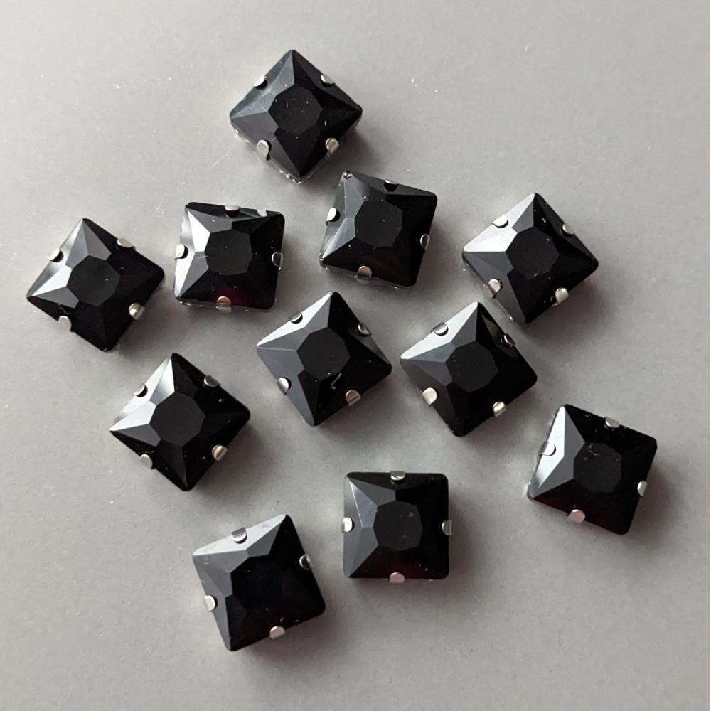 12 mm štvorcový čierny kamienok
