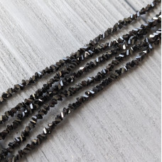 Krištáľový trojuholník 2*2,5 čierny, 26 cm