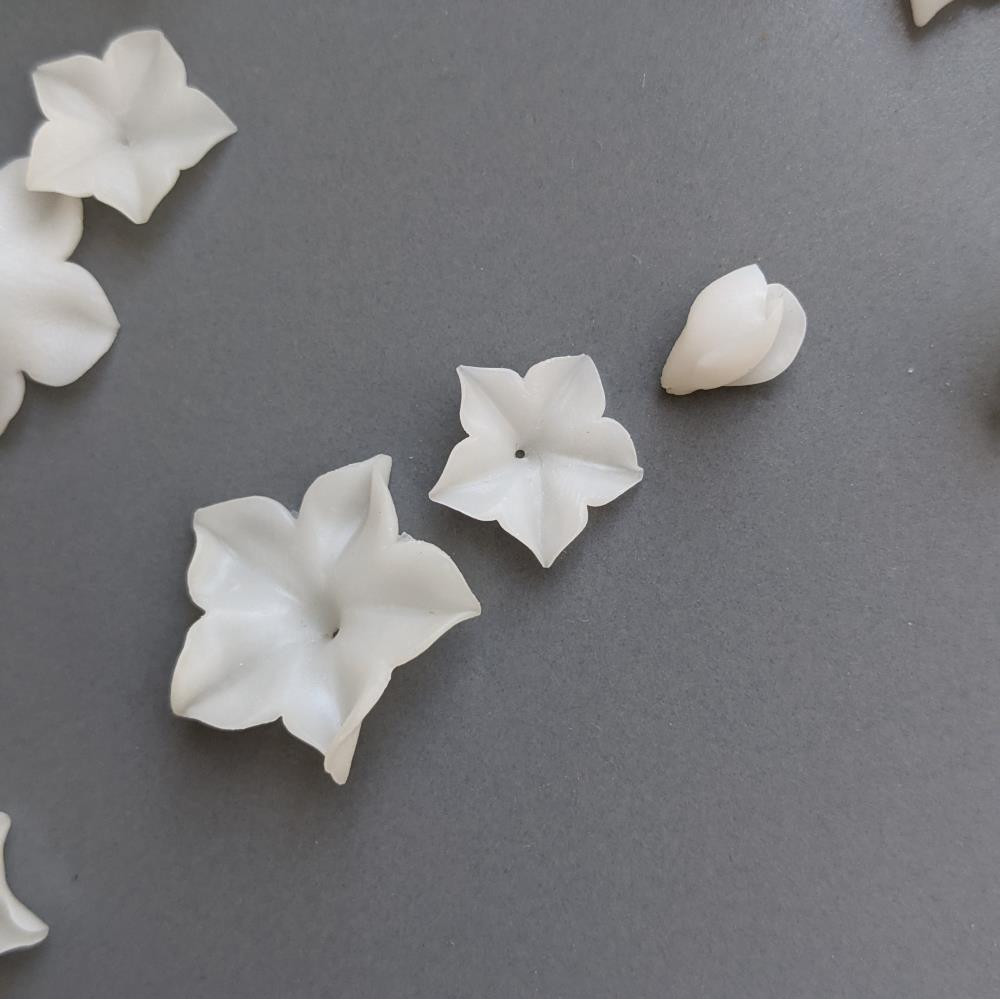 Цветок лепка острый вверх фарфор 25 мм